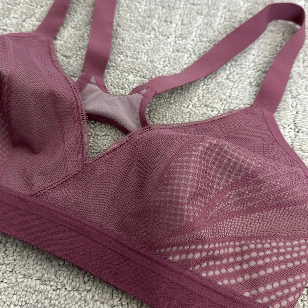 Lululemon Awake to Lace Bra Plumful / Smoky Blush purple Mauve sports bra yoga - Picture 3 of 7